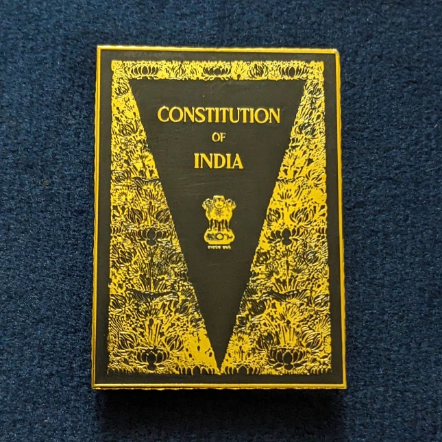 Constitution of India - Magnetic Lapel badge & fridge magnet (settle)